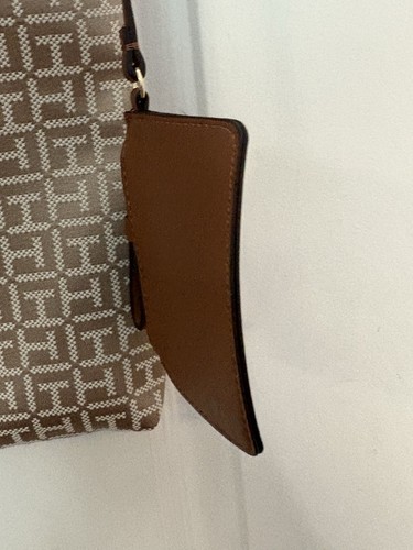 Tommy Hilfiger Canvas Brown Tan Logo Crossbody Messenger Bag Purse W/ Pouch NWT - Picture 6 of 11