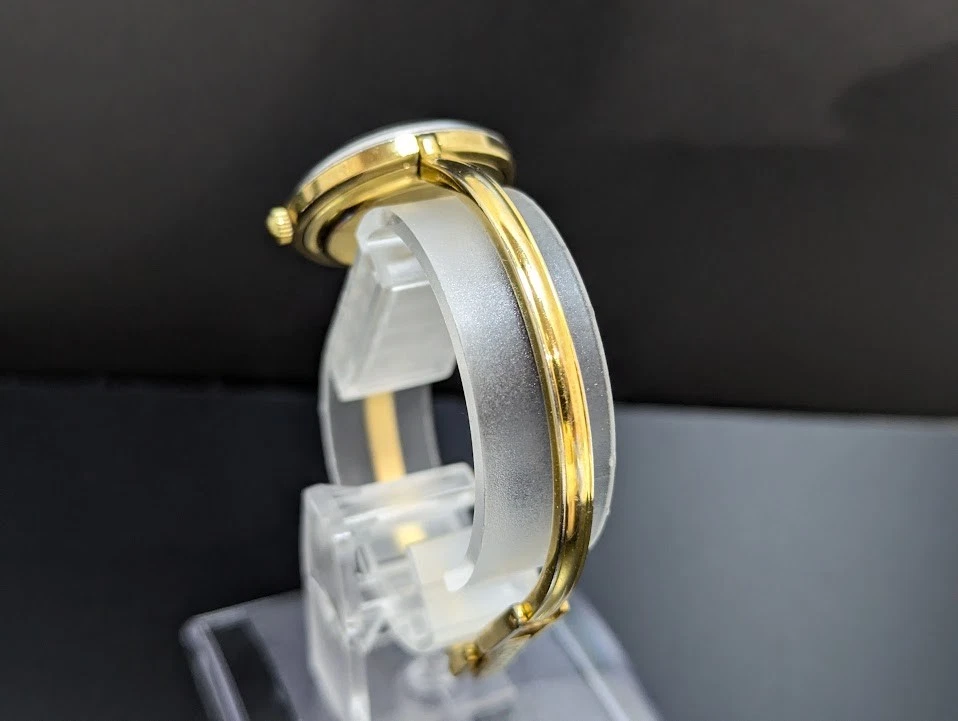 Relógio GUCCI moldura de mudança 11/12 quartzo ouro branco na caixa feminino funcionando autêntico - Imagem 3 de 4