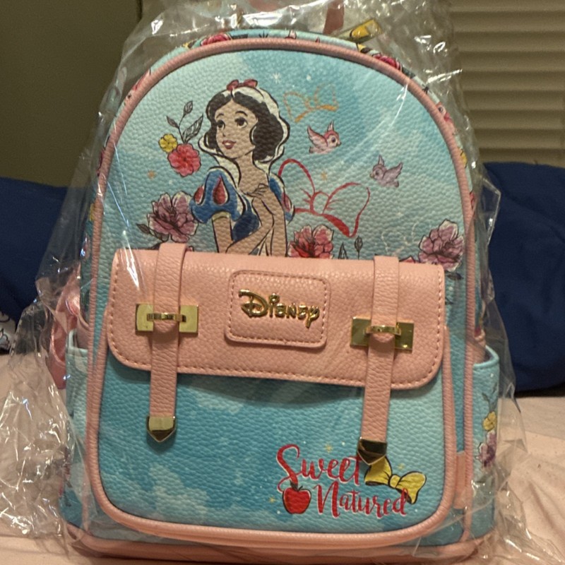 Disney Snow White WondaPop backpack 