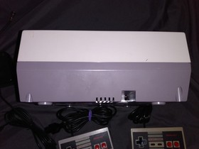 NINTENDO NES CONSOLE CONTROL DECK NES-001 WITH 2 CONTROLLERS CABLE TESTED WORKS