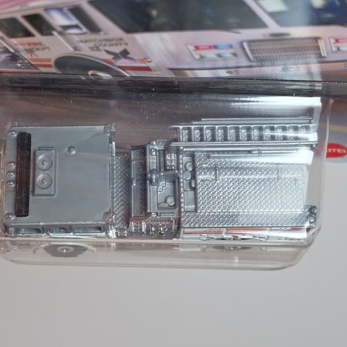 Matchbox Pierce Arrow XT Fire Engine 104/125 Die-Cast Spielzeug - Bild 11 von 18