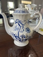 Vintage J&G Meakin Blue Nordic English Staffordshire Blue Onion Coffee/Teapot