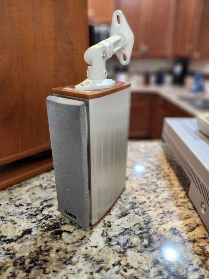 Denon ADV-M51 CD/DVD Compact Music & Surround System Great Style and Sound LOOK! - Image 4 of 4