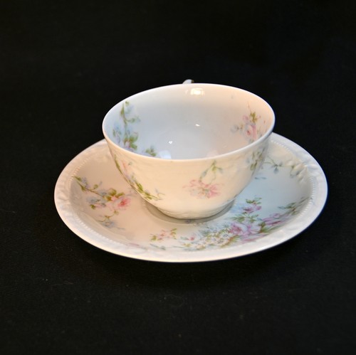 Limoges Theodore Haviland Cup & Saucer Roses Daisies 1904-mid1920's Small Beads - Picture 5 of 24