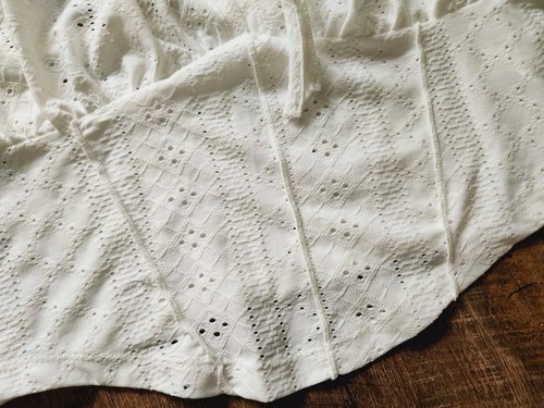 Womens M/L White Eyelet Crop Shirt - Picture 2 of 4