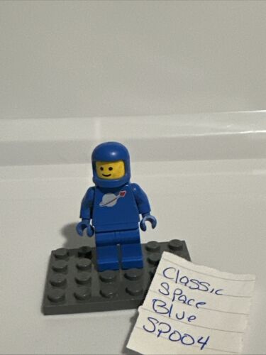 Lego Blue Spaceman Minifigure Classic Space Vintage 6940 6805 6808 6702 - Picture 3 of 3
