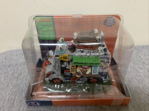 Lemax 2014 Signature Collection Gurgle’s Roach Coach Food Truck