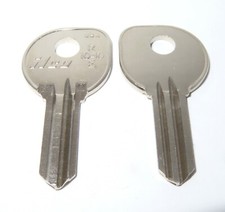 Two R1040E Key Blanks For Clum Boat Keys Switch Mercury MarineMariner ChrisCraft