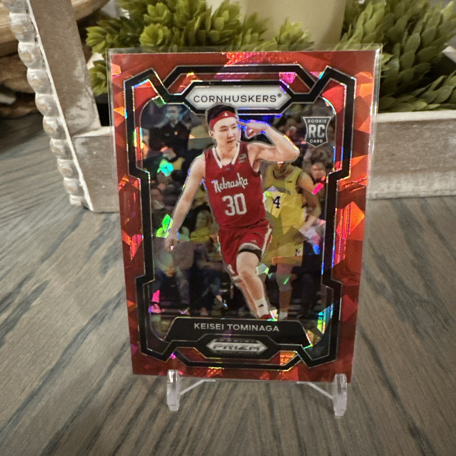 2024 Panini Prizm Draft Picks - #26 Keisei Tominaga Red Cracked Ice (RC)