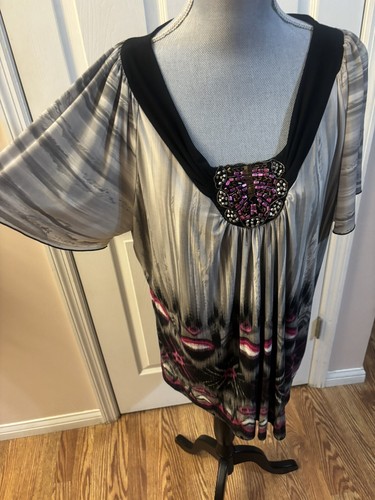Camicia Donna Essentials 1X Grigio e Rosa con Abbellimento Bellissima - Foto 2 di 5