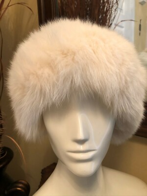 NWOT Gena Women display picture 1