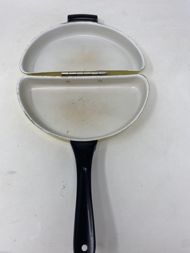 Vintage Kitchen Pride by Mirro Nonstick Folding Omelet Fry Pan Light Yellow-RARE - Picture 9 of 10