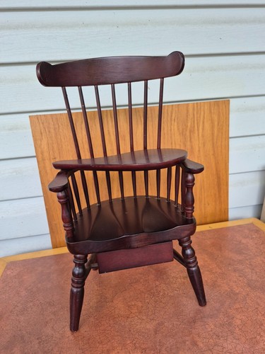 Felicity's Windsor Chair. Pleasant Company/ American Girl, School Story.