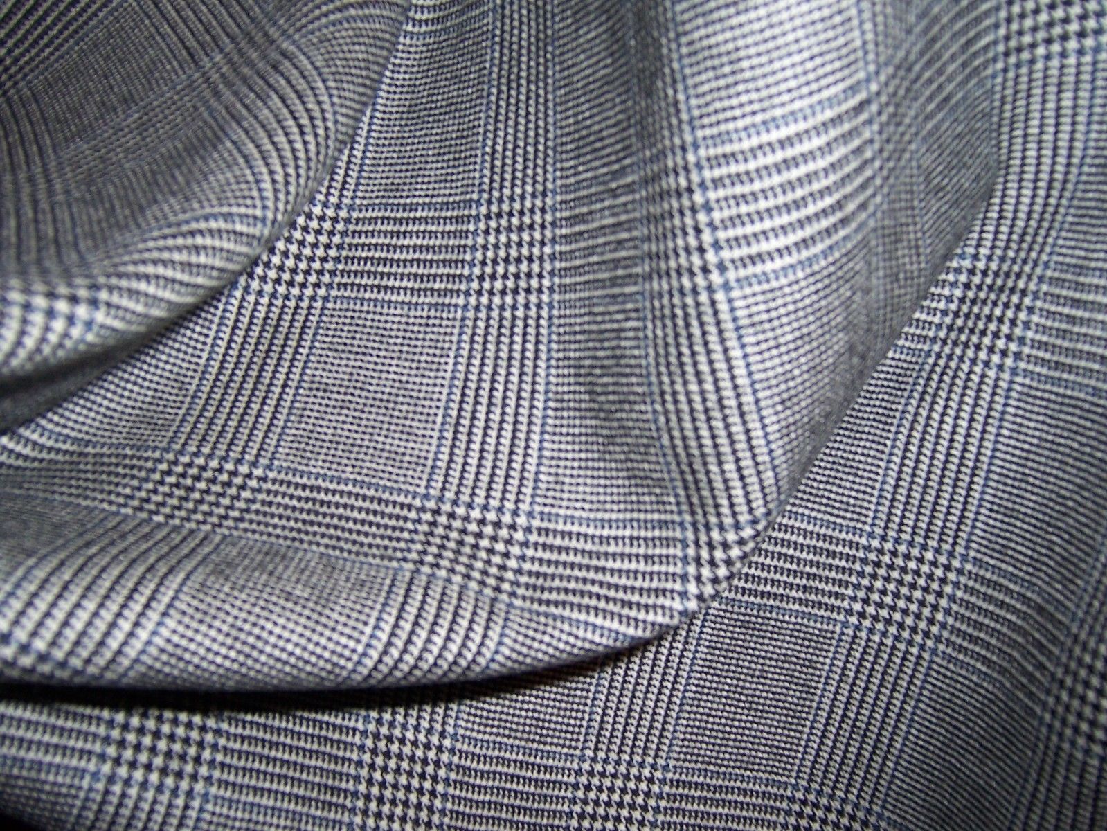 Picture 2 of 4