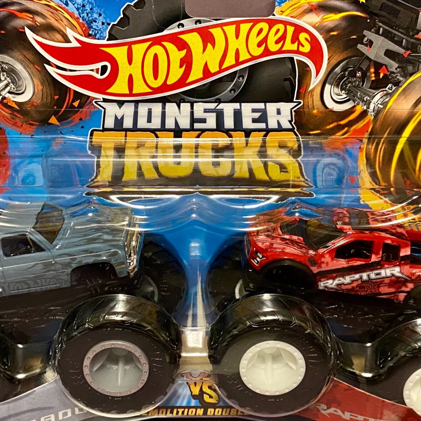 Hot Wheels Monster Trucks 1:64 Scale Demolition Doubles Silverado vs F150  Raptor, 1 - Metro Market