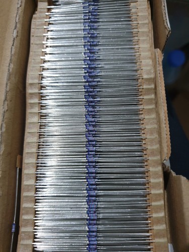 BEYSCHLAG GERMANY SMA0204 0.4W 22K1 0.1% 50ppm HIEND AUDIO RESISTORS! 50PCS! - Picture 2 of 3