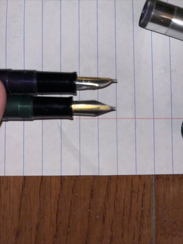 Pair Of Unused Nos Wearever Fountain pens 1960s pennant - Picture 8 of 8