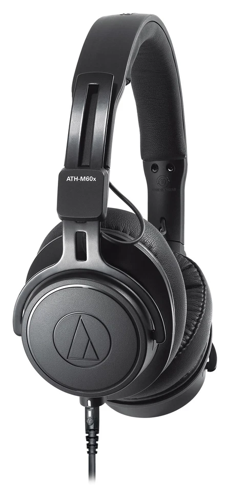 Auriculares intrauditivos cerrados Audio-Technica ATH-M60XA con cables desmontables Foto 3 de 4