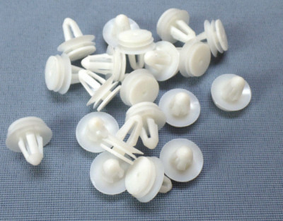 20x Clips Pour VW & DAEWOO pushtype aile Anti-éclaboussures panneau de retenue en plastique noir 20x Clips Pour VW & DAEWOO pushtype aile Anti-éclaboussures panneau de retenue en plastique noir