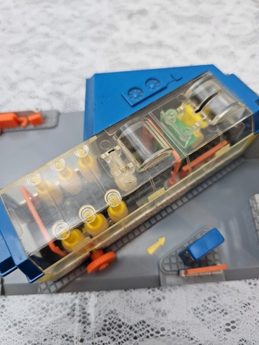 Micro Machines Car Wash City Playset (Incomplete) - Picture 3 of 13