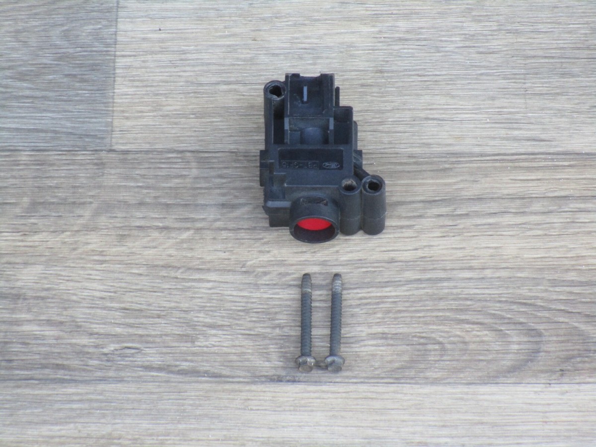 99-04 MUSTANG GT INERTIA FUEL CUT OFF SWITCH OEM FACTORY STOCK 02B 
