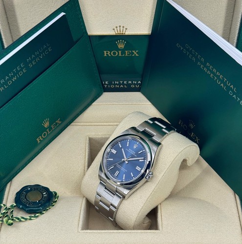 DISCONTINUED Unworn Rolex Oyster Perpetual 36mm, Blue, 126000, dated 2025 - Picture 2 of 14