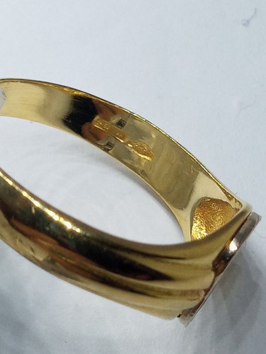Anello in oro giallo 750 18 carati e bianco per uomo grammi 5,3 misura 20 +2lav - Foto 4 di 6
