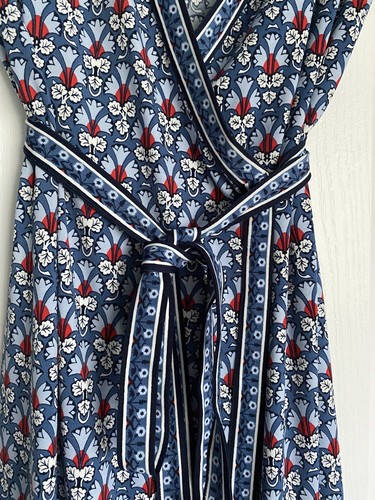 Max Studio Wrap Knit Dress Blue White Floral 3/4 Sleeves Knee Length X Small - Picture 2 of 6