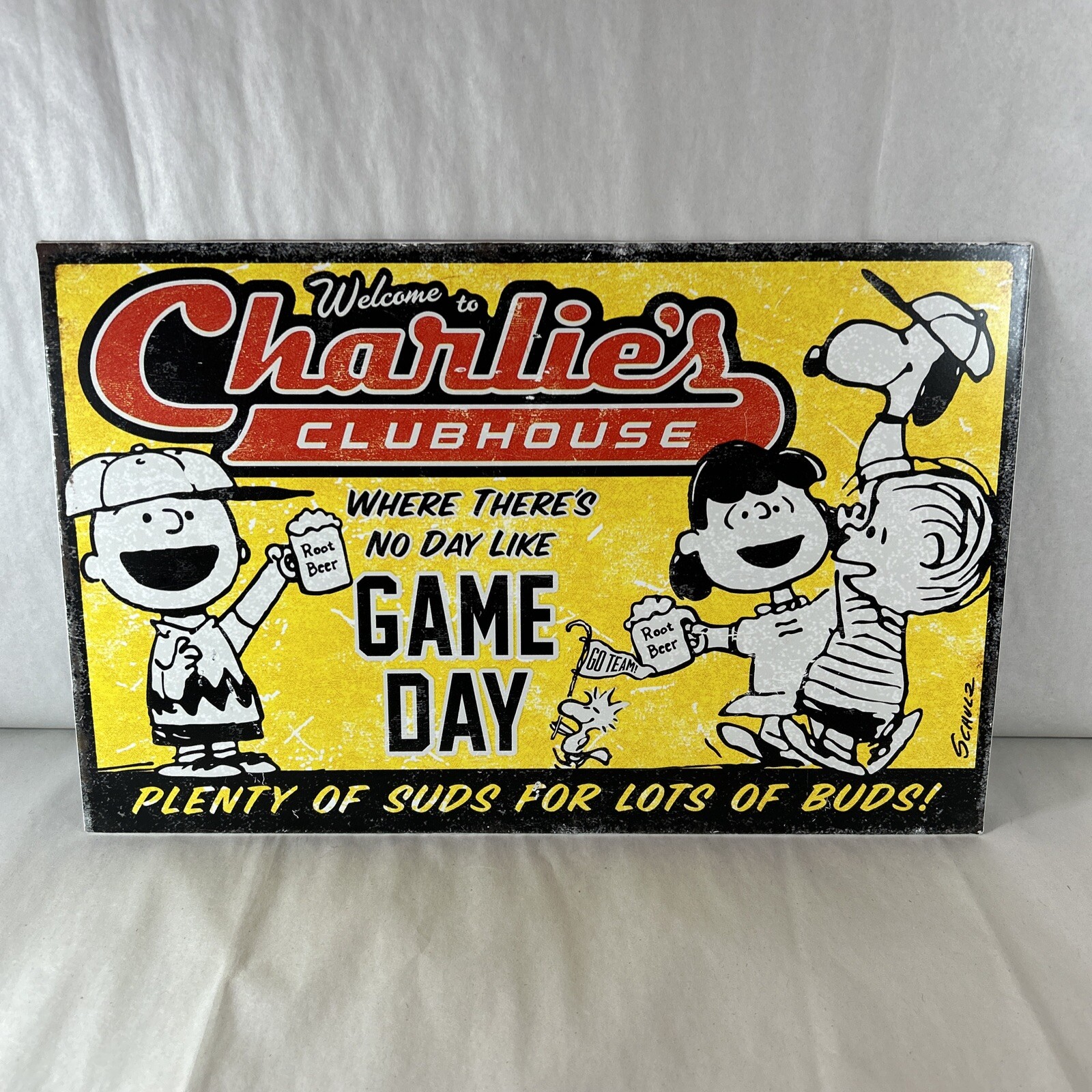 Hallmark Charlie Brown Welcome To Charlie's Clubhouse Game Day Tin Sign ...