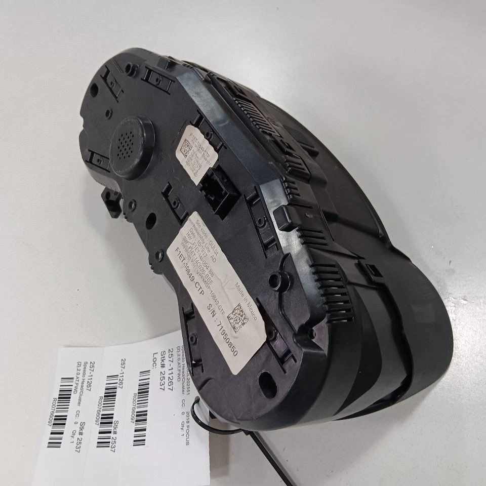 Grupo de medidores de velocímetro MPH ID F1ET-10849-CTP para Ford Focus 17-18 Foto 2 de 4