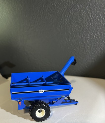 New Holland TG285 Tractor With J&M Grain Cart ERTL 1/64 farm toys - Picture 5 of 8