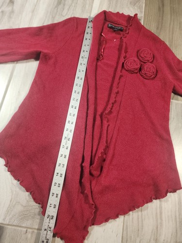 NWOT Elena Solano 100% Cashmere Red Roses Decoration Cardigan Size Small - Picture 7 of 9
