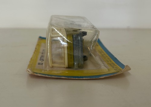 1971 MATCHBOX SETRA COACH NO. 12 YELLOW - SEALED IN CUT BLISTER *READ DESCRIP* - Picture 6 of 8