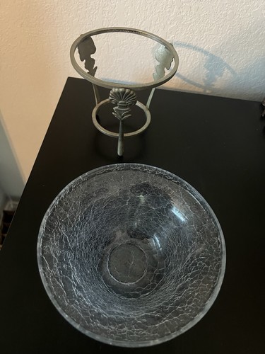 Vintage Blue Crackled Glass Bowl In 3 Footed Stand With Ornate Shell Design 6” - Picture 5 of 11