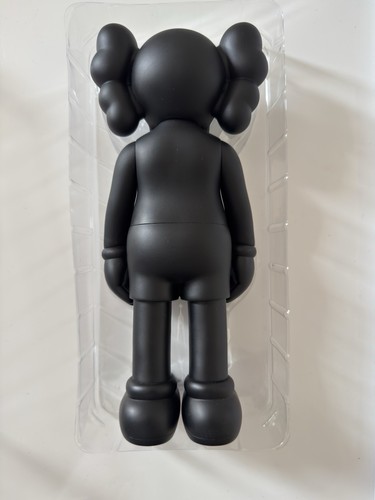 KAWS Companion Open Edition (Black) 2016 - Picture 4 of 6