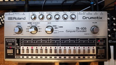 Roland TR-606