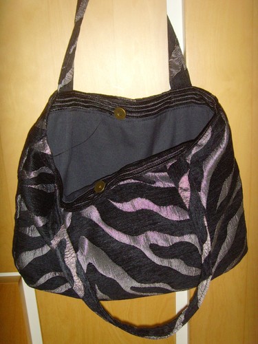 BOLSO DE MANO NEGRO PLATA CEBRA ANIMAL PRINT CHENILE 15 pulgadas X 12 pulgadas imán - Imagen 2 de 2