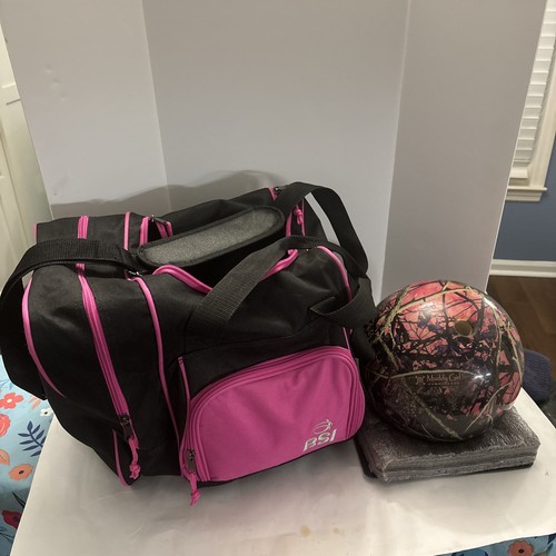 Hammer Muddy Girl Camouflage 9lb Bowling Ball With Pink BSI Soft Carrying Case - Picture 2 of 14