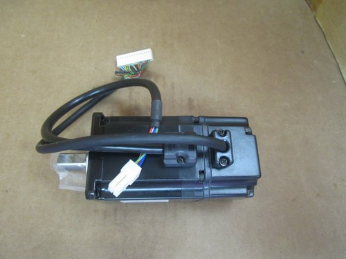 Servomotor Yaskawa CA SGMAS-04AGA-SU12 400W 200V 2.6A 3000min Nuevo - Imagen 2 de 8