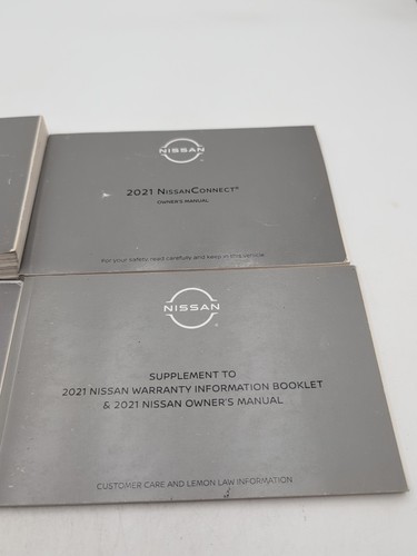2021 Nissan Versa Owners Manual With Case And Navigation OEM Free Shipping - Bild 2 von 3