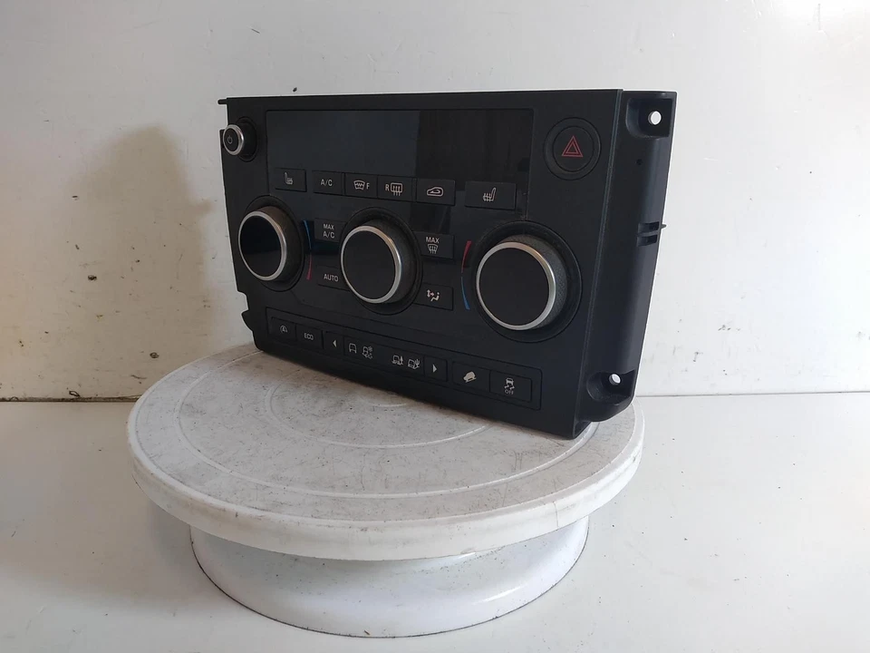LAND ROVER DISCOVERY SPORT HEATER AC CLIMATE CONTROLS LR084391 14-20 - Image 2 of 4