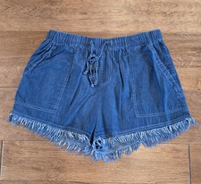 Womens frayed elastic waist denim shorts with a drawstring. Size XL