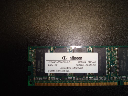 Infineon HYS64D32300GU-5-B 256MB DDR 400 CL3 DIMM RAM Memory - Picture 2 of 3