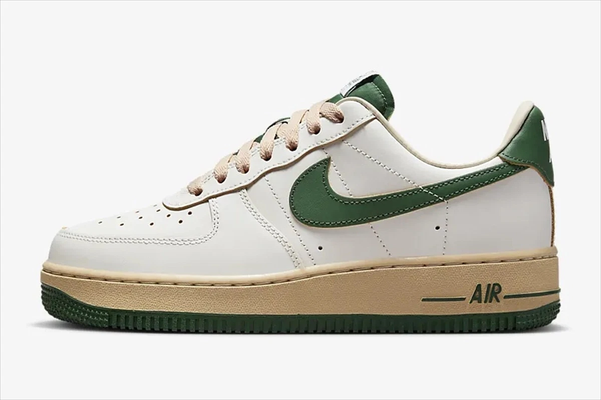 Nike Women's Air Force 1 '07 LV8 VINTAGE GREEN DZ4764-133 US 12 / 29cm