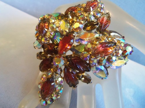 Fabulous Art deco Large Maltese Cross Star Brooch Paved Prong set crystals - Picture 11 of 12