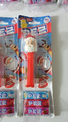 Lot of 8 Christmas Pez Dispensers in package/Seasonal Candy Flavor! (See Notes) - Picture 7 of 9