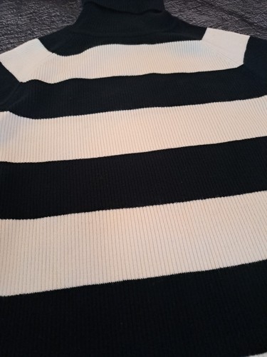 Willi Smith Womens Small Sweater Black And White Stripe - Picture 2 of 4