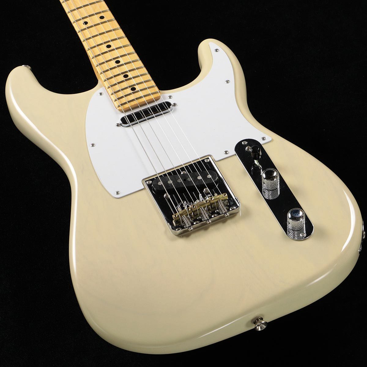 Fender: Limited Edition Edition Edition Weißguard ST Maple Fingerboard Vintage Blonde NEW 2 c9fdb4 Fender: Limited Edition Edition Edition Weißguard ST Maple Fingerboard Vintage Blonde NEW 2 c9fdb4
