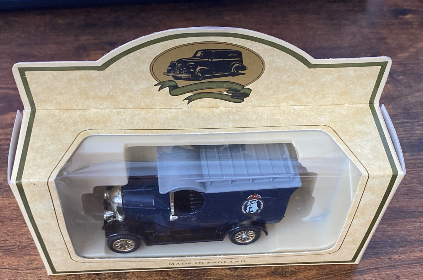 Picture 2 of 4