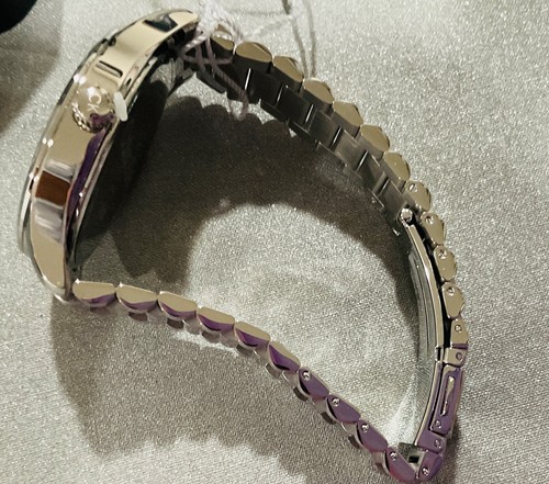 New Calvin Klein Unisex Quartz Stainless Steel Case and Link Bracelet Watch - Picture 3 of 4